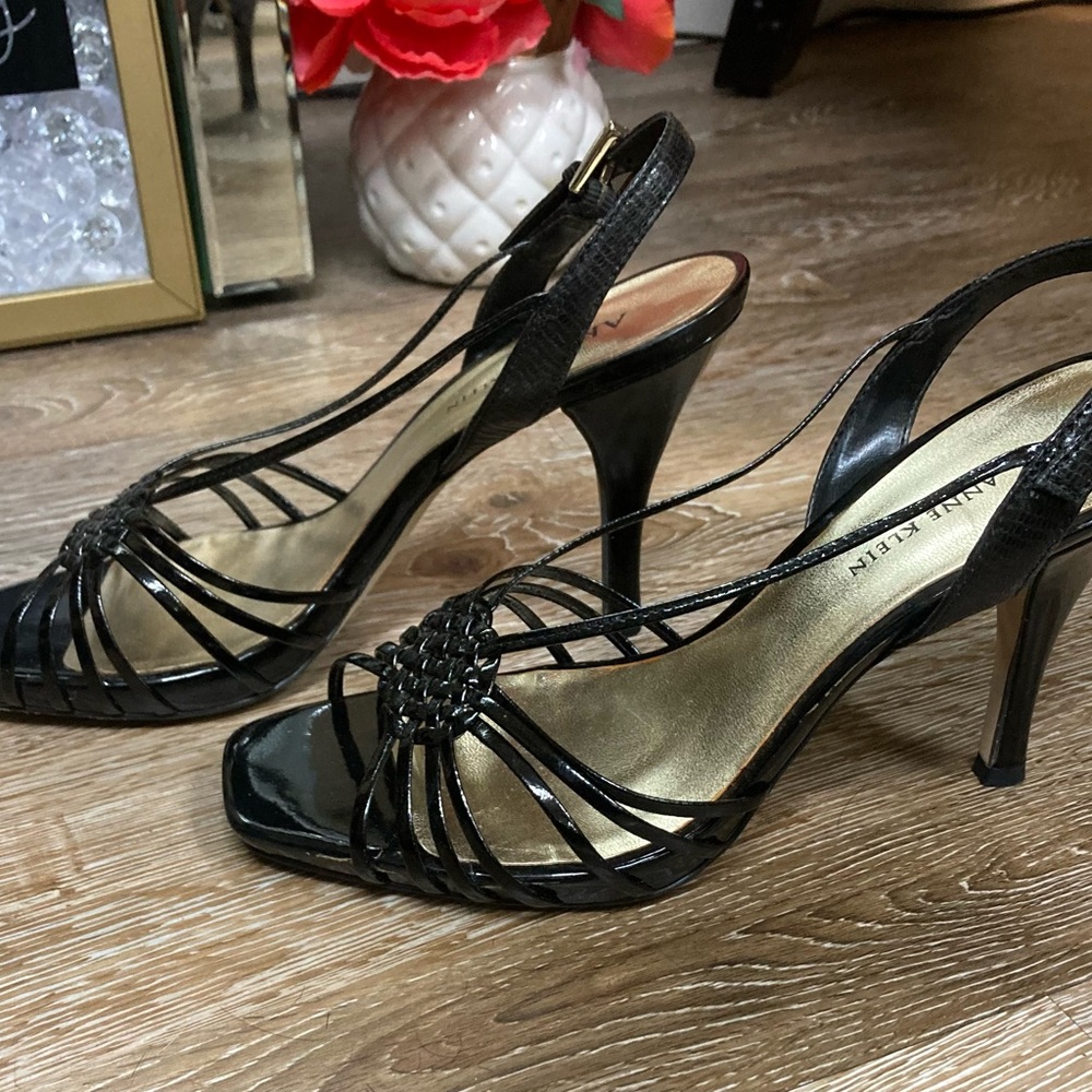 Anne Klein strappy heels - Picture 2 of 7